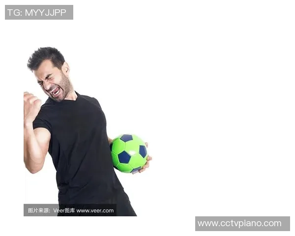 足球明星拳头真实图片展现运动员的力量与激情 足球明星拳头真实图片展现运动员的力量与激情