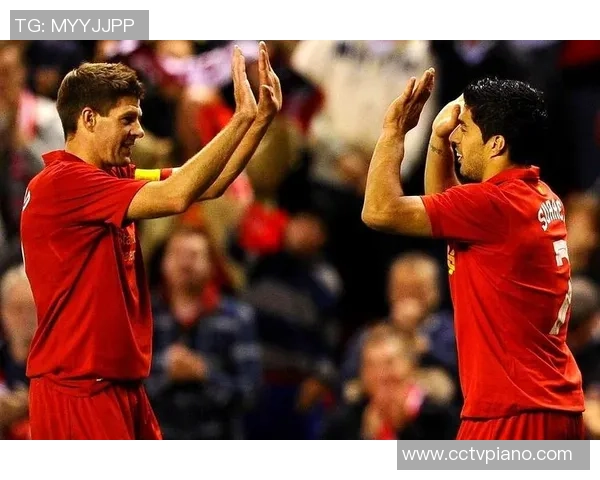 足球明星的甜蜜恋爱生活揭秘与场外互动的浪漫瞬间 足球明星的甜蜜恋爱生活揭秘与场外互动的浪漫瞬间