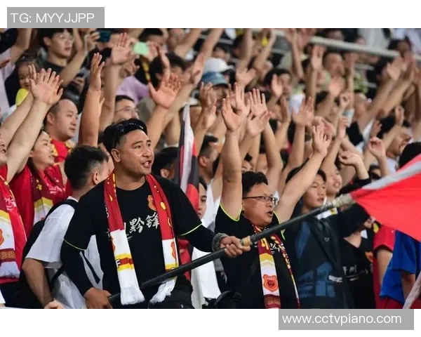 足球明星退役后生活大变样从绿茵场到新领域的精彩转型之路 足球明星退役后生活大变样从绿茵场到新领域的精彩转型之路