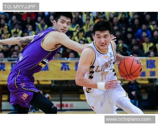 重庆篮球队在精英赛积分榜上以61分稳居第一名表现出色 重庆篮球队在精英赛积分榜上以61分稳居第一名表现出色